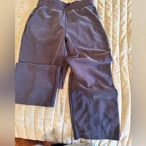 Soft stream high rise cropped straight let pant